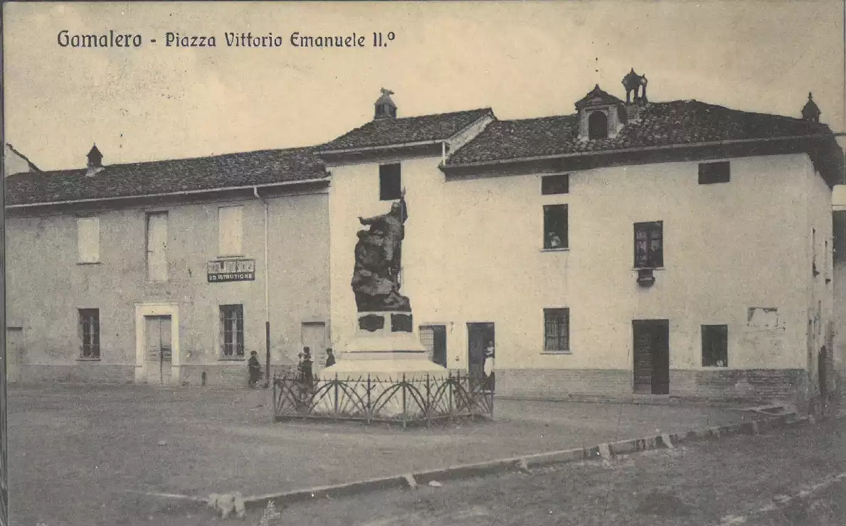 Cartolina di Piazza Bongiovanni e Monumento al Capitano Bongiovanni (1918)